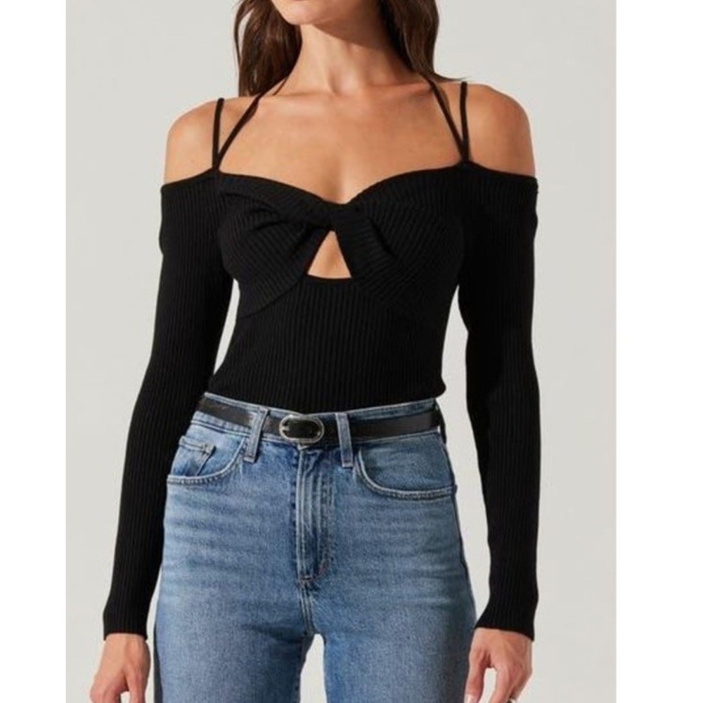 ASTR The Label Black Off Shoulder Long Sleeve Ribbed Strappy Top Women M Preppy